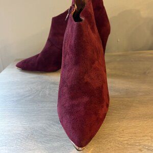 Size 8 Burgundy Nanette Lepore Booties